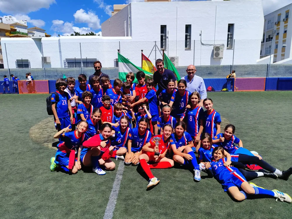 2025.04.22 FOTO FUTBOLISTAS EL CENTRO INGLÉS