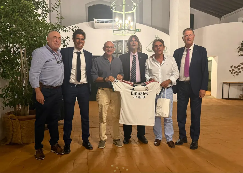 2026.07.24 FOTO GONZÁLEZ NIETO EN CENA PEÑA MADRIDISTA