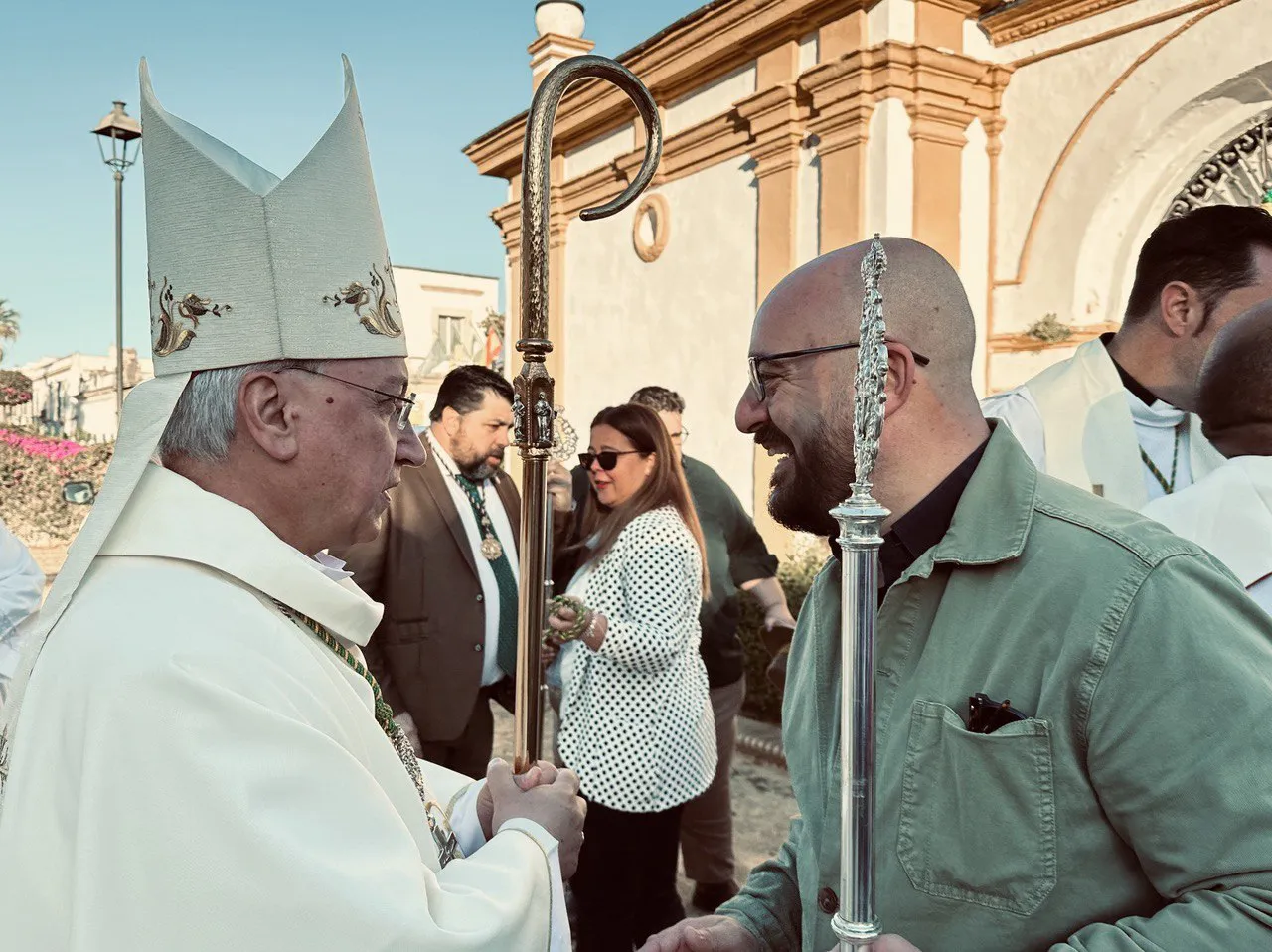 Germán Beardo con el Obispo