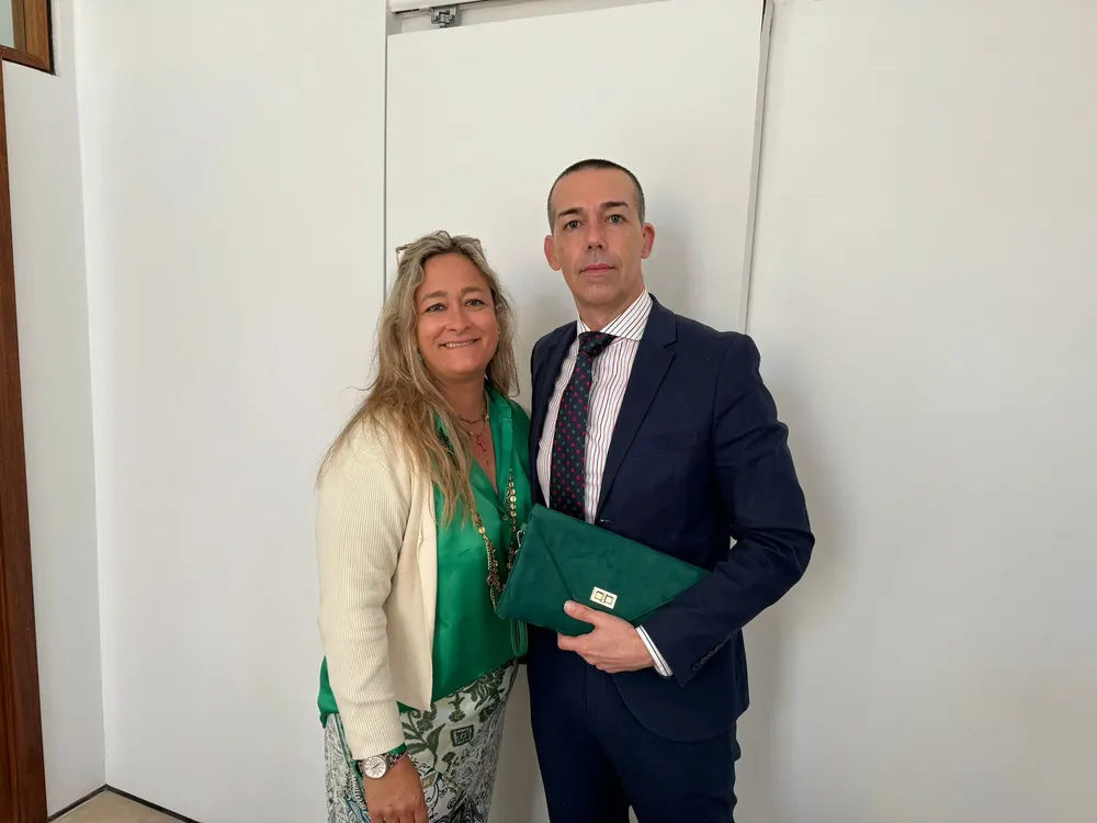 2024. 04. 16 FOTO DE CALLEJA CON BEGOÑA ALONSO, DE AECC