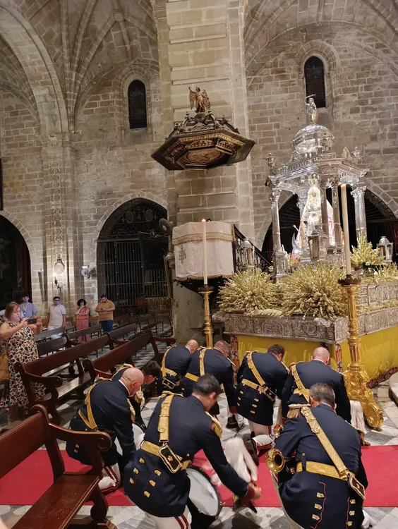 A LOS PIES DE LA PATRONA 2025
