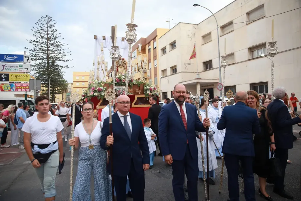 Salida Procesional de la Santa Cruz