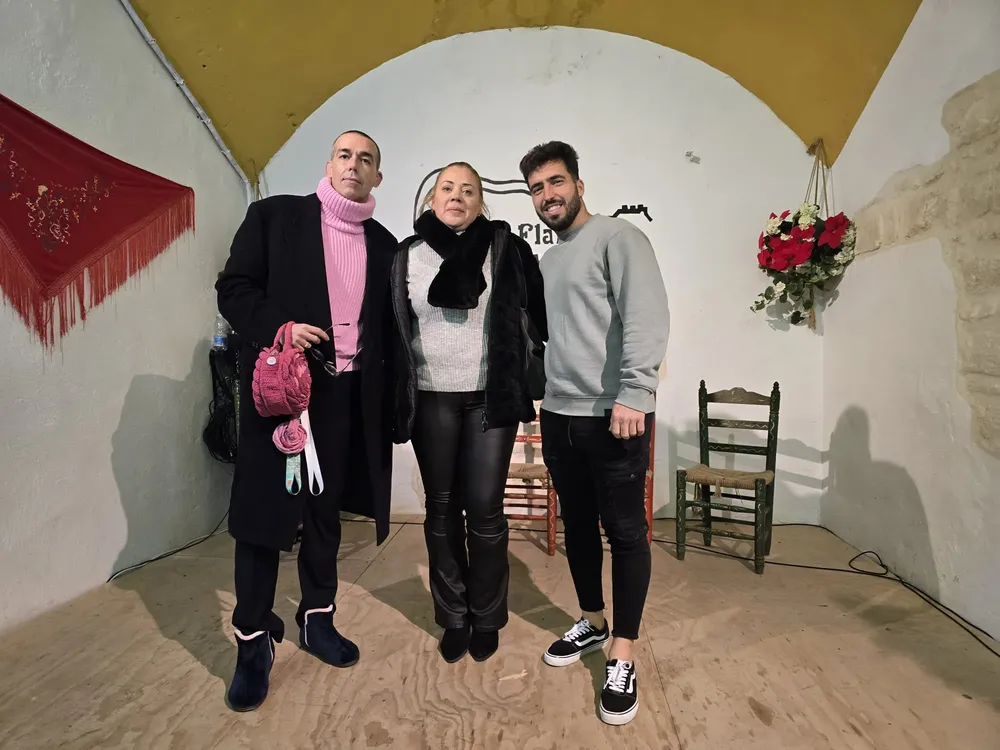 2025.01.14 FOTO DE CALLEJA CON AROA CALA