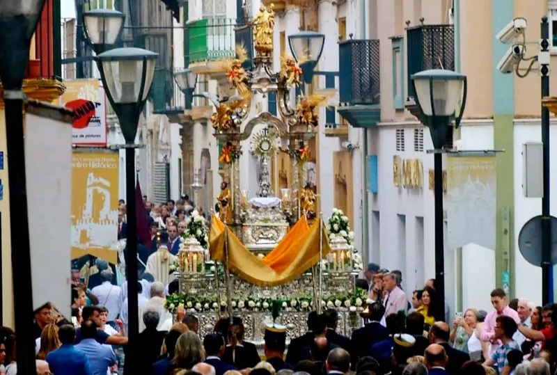 art_17986_035-La-Festividad-del-Corpus-Christi-empieza-a-resurgir-en-El-Puerto