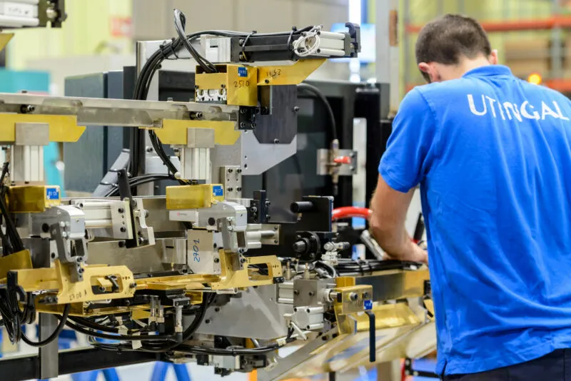 UTINGAL-809537-800x534