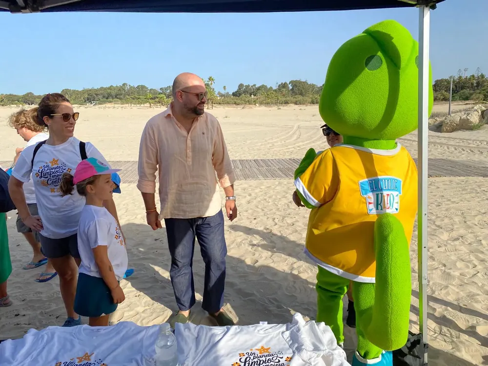 2025 FOTO DE BELLO EN PLAYA