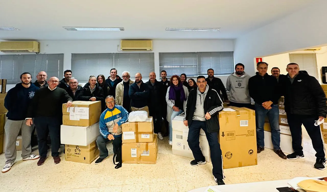 entrega material deportivo