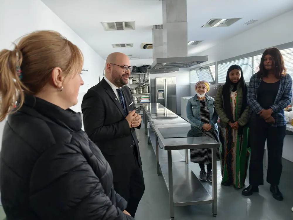 2026.03.19 FOTO DE BELLO EN CURSO DE COCINA