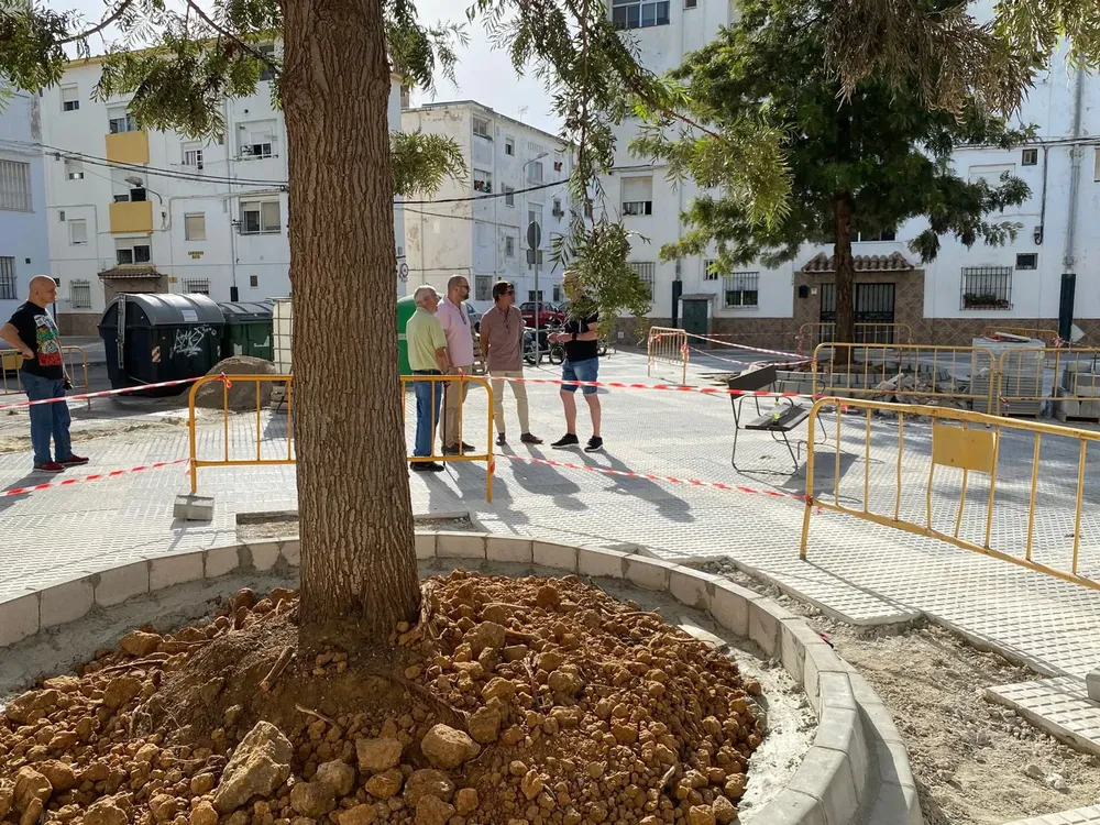 2025.09.18 FOTO VISITA DE BELLO A OBRAS EN BARRIADA MARINA ESPAÑOLA