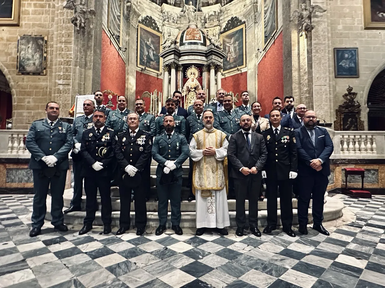2024.10.12 FOTO 1 CELEBRACIÓN EN LA BASÍLICA DEL DÍA DE LA VIRGEN DEL PILAR