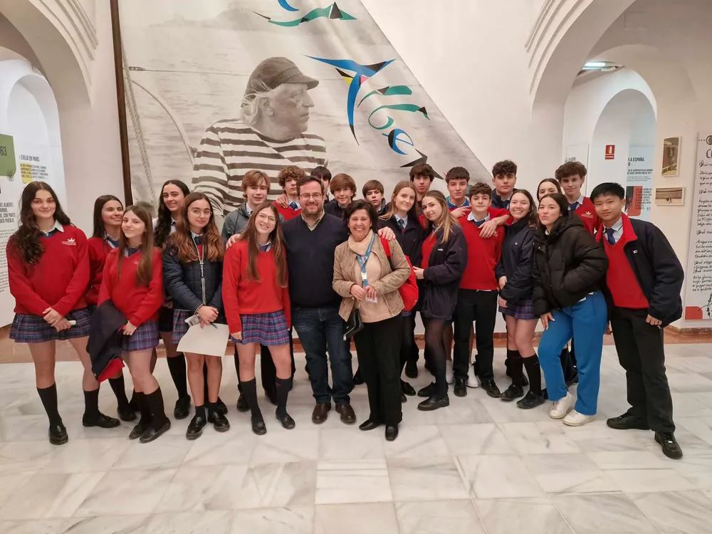 2026.02.18 FOTO VISITA EL CENTRO INGLÉS A FUNDACIÓN ALBERTI