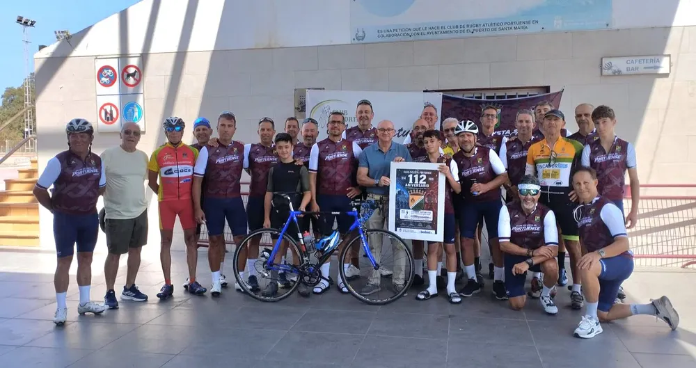2026.06.07 FOTO DE GONZÁLEZ NIETO CON CLUB CICLISTA PORTUENSE