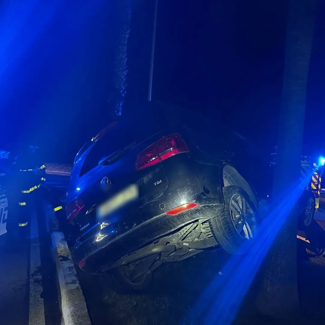 La Policía Local localiza a los presuntos autores del robo de un vehículo tras un grave acciden