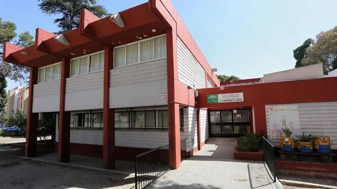 FOTO COLEGIO CRISTÓBAL COLÓN