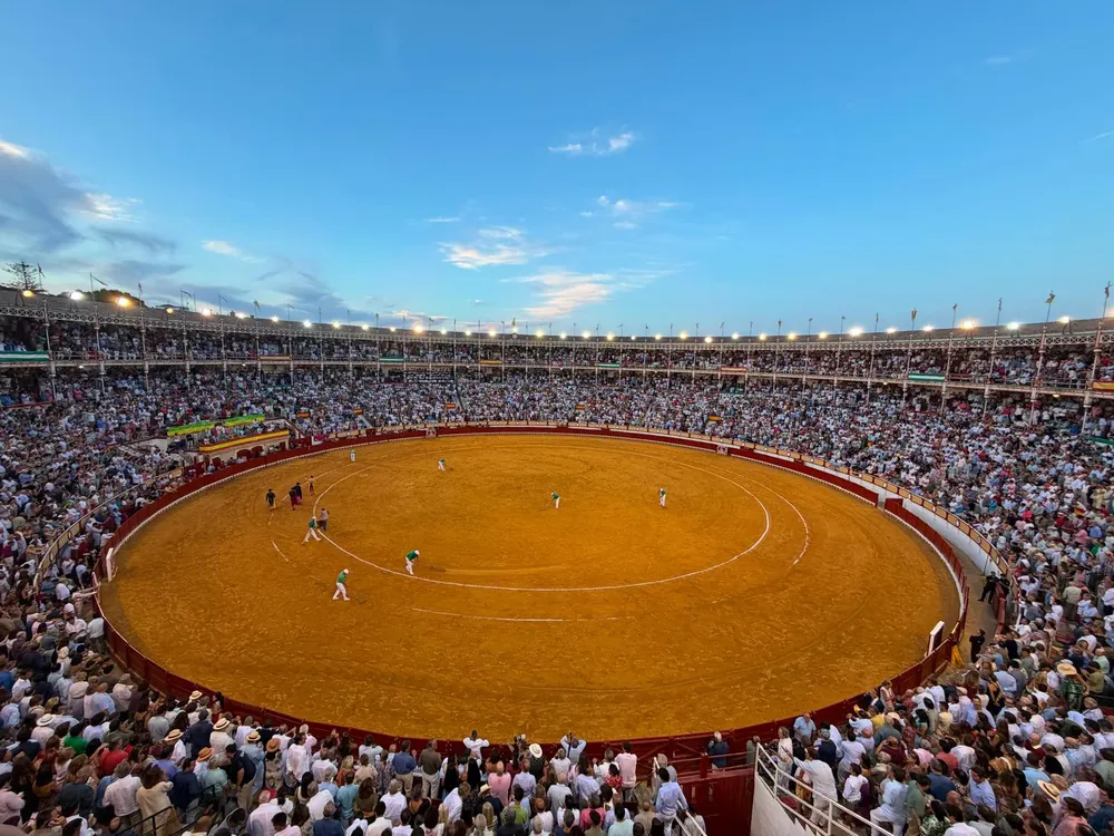 2026 FOTO PLAZA DE TOROS LLENA