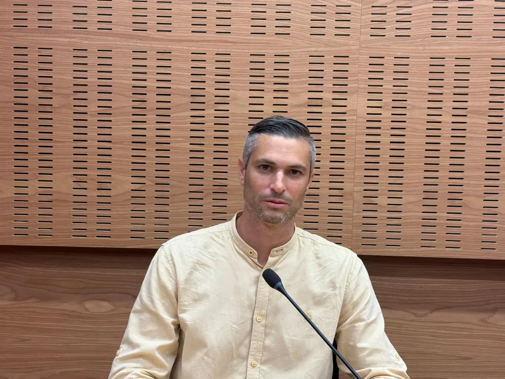 Ángel González  (3)