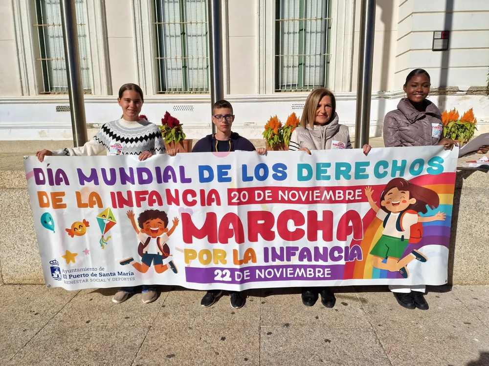 2025.11.22 FOTO DE LARA EN MARCHA POR LA INFANCIA