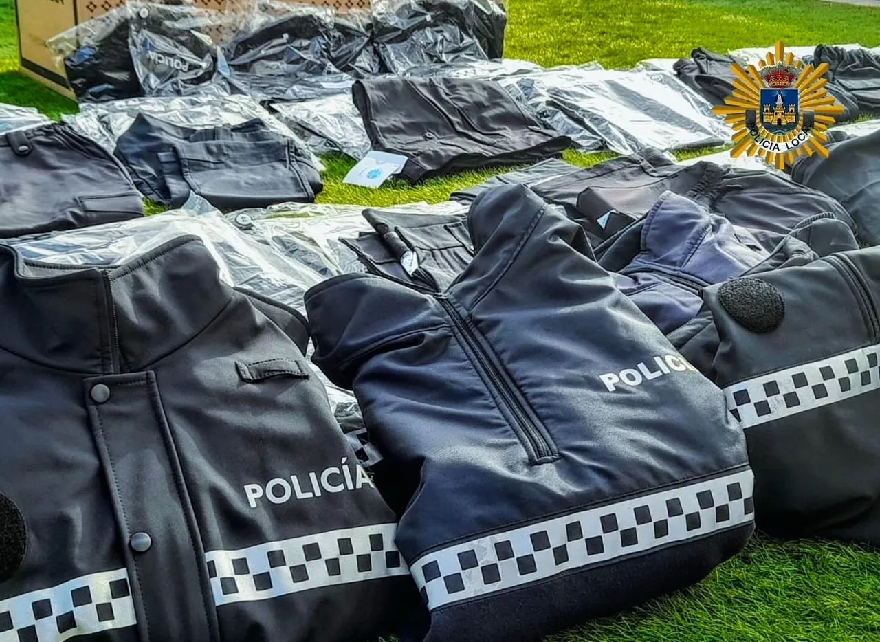 2024.11.08 FOTO PRENDAS POLICÍA LOCAL