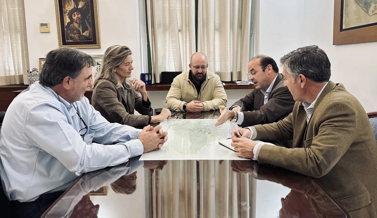 reunión propietarios campo de golf