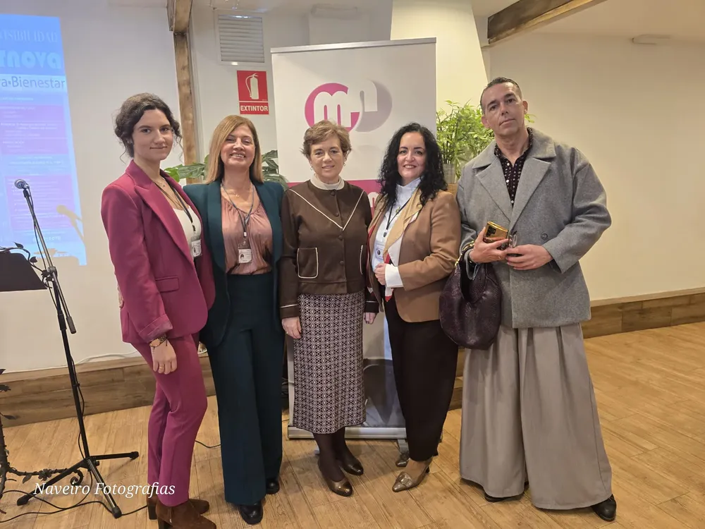 2026.02.12 FOTO DE CALLEJA Y SILVIA GÓMEZ EN MUJERNOVA