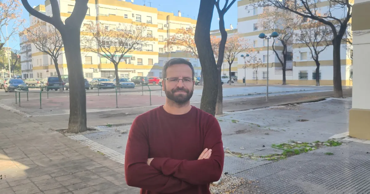 Botella en Plaza la Jara