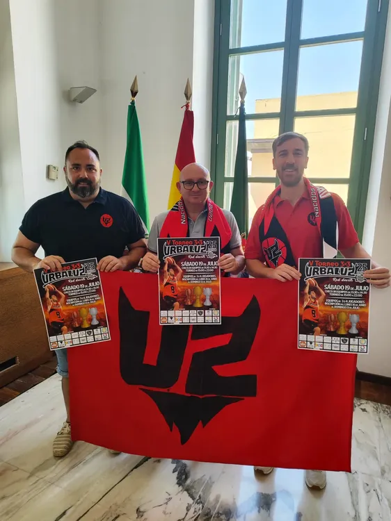 2025.06.23 FOTO PRESENTACIÓN CARTEL TROFEO URBALUZ RED DEVILS